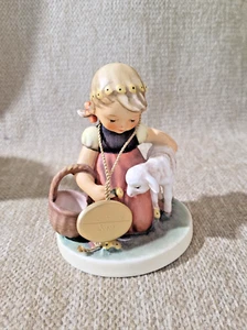 Goebel HUMMEL Figurine #361 *** "My Favorite Pet" 2001 - Retirement Exclusive - Picture 1 of 4