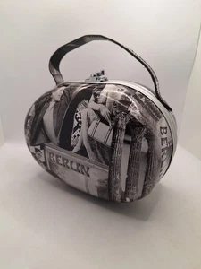 Hartschalen Handtasche mit schwarz-weißem Vintage Fotos Design - Bild 1 von 9