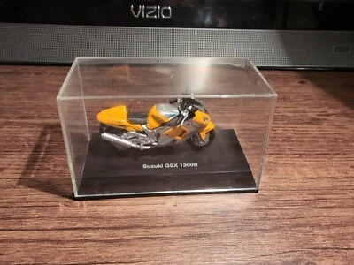 NewRAY Suzuki GSX 1300R 1:32 Scale Motorcycle Mini Bike - Image 1 of 3