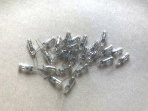 Mini Glühlämpchen T1 1/4 12V 65mA 50 Stück Ø4,1mm. X 11mm. - Bild 1 von 1