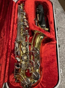 Sassofono contralto vintage Armstrong made in USA con custodia - Foto 1 di 16