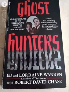 VG+ 1990 FIRST/1ST GHOST HUNTERS ED & LORRAINE WARREN PB/PAPERBACK BOOK - Picture 1 of 7