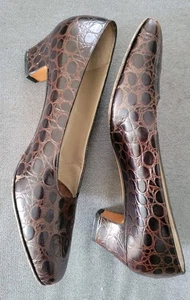 VINTAGE SALVATORE FERRAGAMO ITALY BROWN CROCODILE LEATHER SHOES KITTEN HEEL 9 - Picture 1 of 12