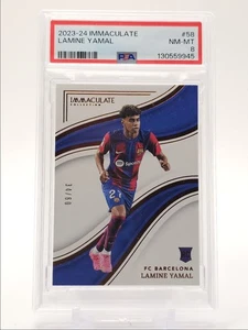 LAMINA YAMAL 2023 IMMACOLATA ROOKIE CALCIO FC BARCELLONA RC/60 PSA 8 Q2723 - Foto 1 di 2