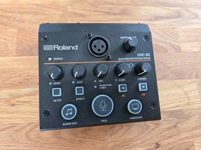 Roland UVC-02 Web Presentation Dock Audio Webcam HDMI XLR - Bild 1 von 4