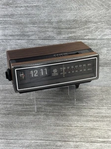 Vintage 1980s General Electric Flip Clock Radio Alarm Clock 7-4305F WORKs Walnut - Picture 1 of 16