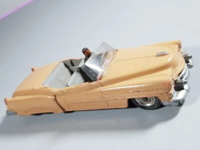 Cadillac Eldorado Cabrio Dinky Toys 1/43 - Immagine 1 di 3