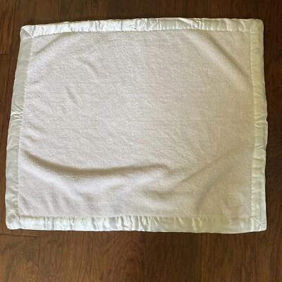 COBERTOR DE SEGURANÇA PARA BEBÊ GIRAFA PEQUENA LOVEY LUXE rosado com acabamento off white 26X32 - Imagem 1 de 4