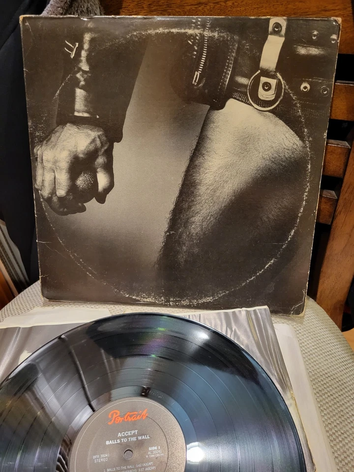 Accept – Balls to the Wall LP Epic/Portrait AL39241 EX Vinyl VG Cover 1983 Metal Foto 1 de 4