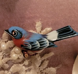 VTG TAKAHASHI CARVED EASTERN BLUEBIRD 2” BIRD BROOCH PIN not signed so style - Picture 1 of 15