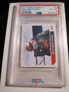 2020 MAX VERSTAPPEN TOPPS FORMULA 1 RACING STICKER #35 PSA GRADO 8 - BBA-30 - Foto 1 di 2