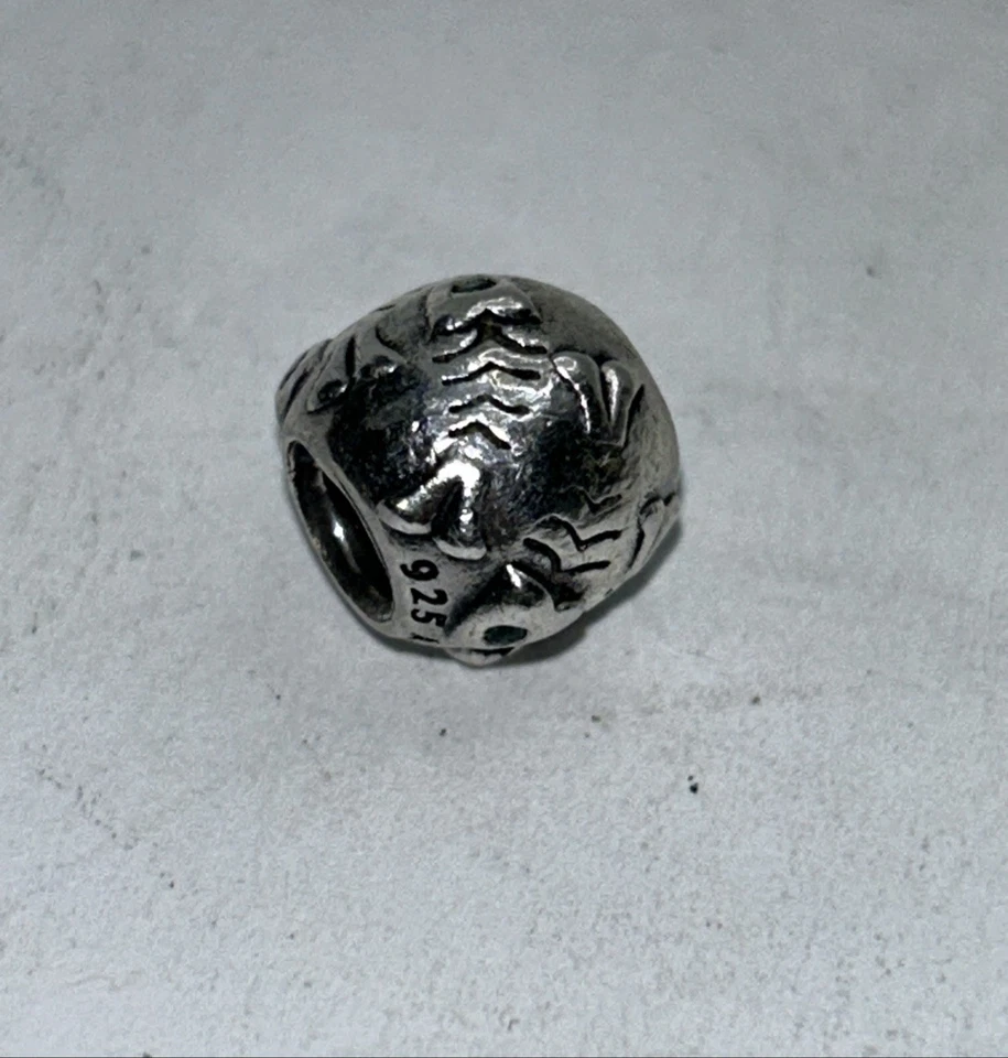 Pandora rare Fish bone charm green Topaz Eyes 925 ale vintage Retired - Image 1 of 4