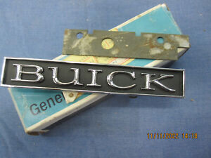 NOS 1975 1976 Buick Regal Front Grill Script Nameplate Emblem GM 1249394