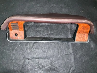 Cubierta de tablero para un cuadro de medidor de instrumentos Chrysler Maserati TC 89 Foto 1 de 4