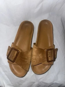 Vince Women's Grant Slip On Buckled Sandals SIZE 9 - Picture 1 of 11