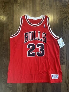 New NWT Champion Authentic MICHAEL JORDAN #23 Chicago Bulls Jersey Size 48 XL - Imagen 1 de 7