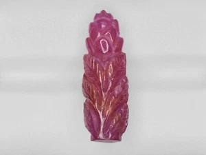 Escultura natural roja rosada sin tratar rubí guinea con certificación GII - Imagen 1 de 4