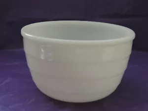 Ciotola di miscelazione GE in vetro per latte stile alveare bianco 2 qt - Foto 1 di 3