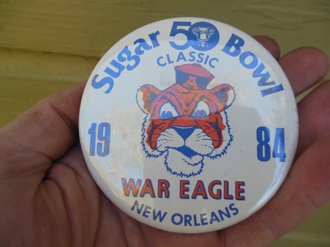 Vintage Auburn Tigers vs Michigan Button Pin Pinback 1984 Sugar Bowl Bo Jackson Cover