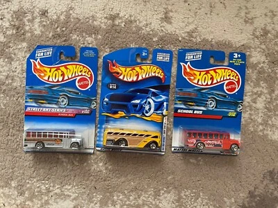 Hot Wheels Autobús Escolar Surfin' Autobús Escolar Lote de 3 Foto 1 de 4