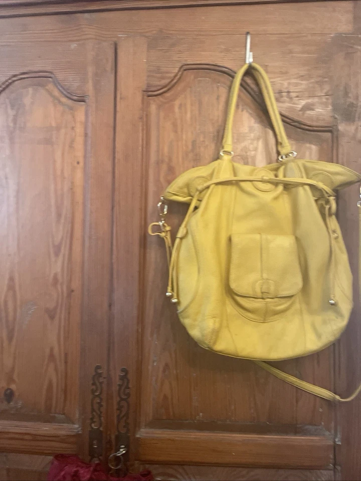 Sacola grande por ISAAC MIZRAHI LIVE! Bolsa tiracolo de couro calêndula com média. - Imagem 1 de 1