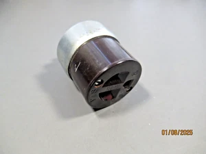 PASS & SEYMOUR P&S 3P 3W 15A 125V Armored Female Connector - NOS - Picture 1 of 3
