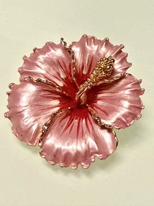 VINTAGE HOT PINK ENAMAL HAWAIIAN HIBISCUS 2” 🌸FLOWER GOLDTONE BROACH /PIN🌸 - Picture 1 of 8