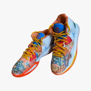 Size 11.5 - Nike Kyrie Infinity Light Photo Blue/University Gold/University NEW - Picture 1 of 12