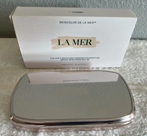 LA MER-The Soft Moisture Powder Foundation SPF 30-Shade # 61 SUNRISE-New In Box - Picture 1 of 5