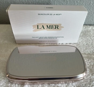 LA MER-The Soft Moisture Powder Foundation SPF 30-Shade # 61 SUNRISE-New In Box - Image 1 of 4