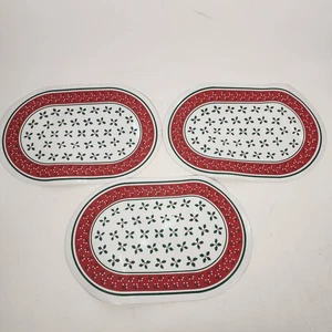 3 Vtg Christmas Vinyl Cushion Placemats Holly Berries Oval Red Border Retro 80s - Picture 1 of 4