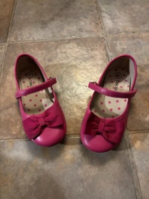 Zapato de vestir rosa Cherokee para niños pequeños talla 11 Foto 1 de 4