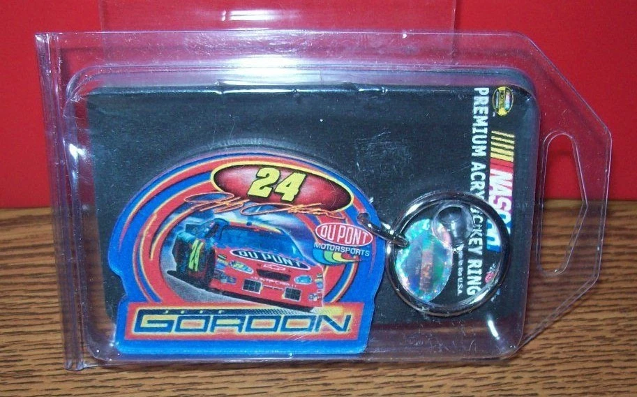 JEFF GORDON #24 DUPONT 2004 CAR PREMIUM ACRYLIC WINCRAFT KEYCHAIN BRAND NEW!!!!! - Image 1 of 1