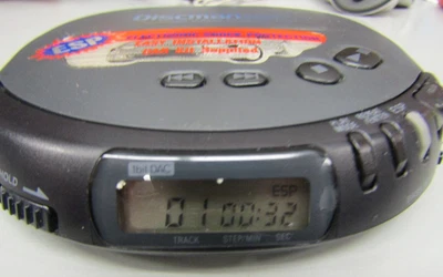 Reproductor de CD portátil Sony Discman ESP D-242CK mega bajo vintage 1995 sin kit probado Foto 1 de 4