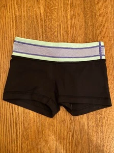 ivivva shorts Girls size 7 Black EUC - Picture 1 of 3