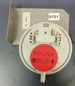 Druckdose Differenzdruckschalter Vaillant 605.99438 , 46/29Pa, SuD  0721 - Bild 1 von 2