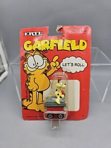 Ertl Garfield Lets Roll Ode on Doghouse Die Cast 1990 Diecast on Card