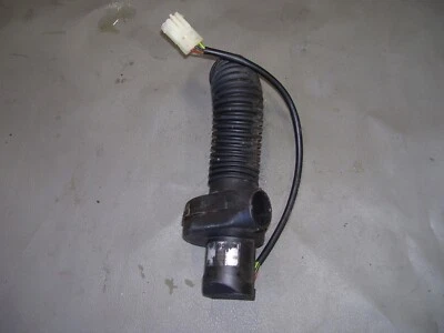 BMW 528i 2000 - caja de fusibles soplador ventilador módulo maletero OEM 0130002831 Foto 1 de 3