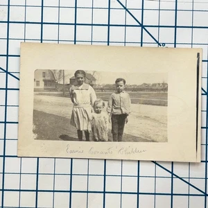 RPPC Vintage Real Photo Postcard of Three Children with Handwritten Note - Picture 1 of 3