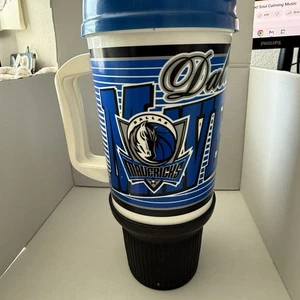 Bicchiere Whirley Dallas Mavericks da viaggio con coperchio vintage raro 32 oz - Foto 1 di 7