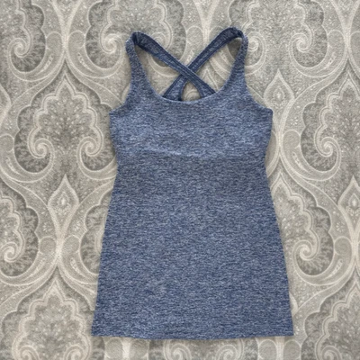 Camiseta sin mangas Beyond Yoga para mujer Foto 1 de 4