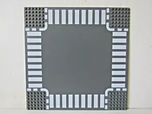 LEGO 32x32 Gris Oscuro Placa Base de Carretera: 6 Tachuelas Encrucijada Intersección 44343 - Imagen 1 de 5