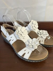 Clark's Damensandalen mit doppelter Blume weißem Riemen Größe 9 - Bild 1 von 8
