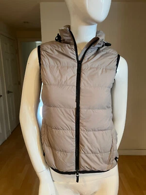 $895 COLETE BUFFER UNISSEX GUCCI VIAGGIO GOOSE DOWN TAMANHO 38 / PEQUENO - Imagem 1 de 4