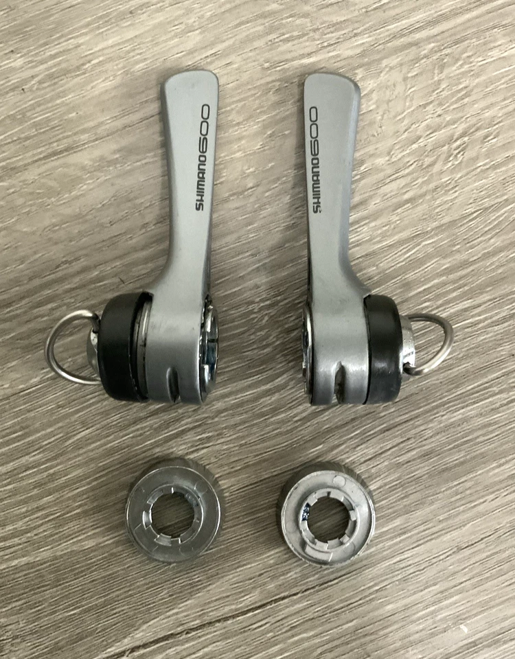 ПЕРЕКЛЮЧАТЕЛИ ПЕРЕДАЧ SHIMANO 600 ULTEGRA С 6 СКОРОСТЯМИ ТОРМОЗНЫЕ ИЛИ ФРИКЦИОННЫЕ МОДЕЛЬ 6400 - Изображение 1 из 3