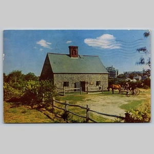 Postcard Nantucket's Oldest House Jethro Coffin House Massachusetts - Picture 1 of 3