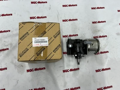 OEM TOYOTA GENUINE PUMP ASSY, VANE LAND CRUISER 40, 60 - Image 1 of 4