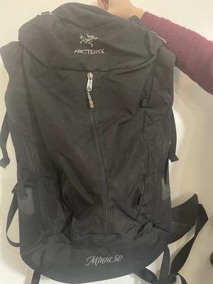 Mochila Arc'teryx Miura 50L Negra Modelo Descatalogado De Colección Foto 1 de 4