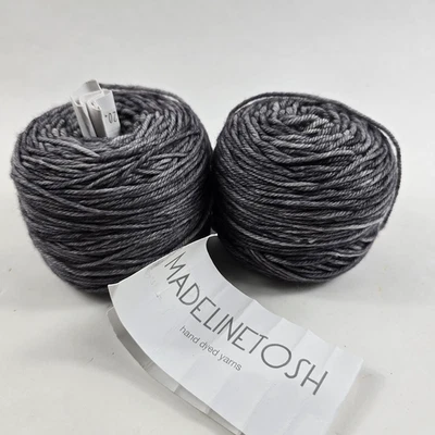 1+ Tartas Madeline Tosh DK Superwash Lana Merino Charrán Gris 363 Yardas Foto 1 de 4