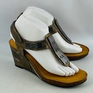 Womens 9M Me Too Kaylen Wedge Sandals Metallic Gold Leather Cork Soles 3" Heels - Picture 1 of 10